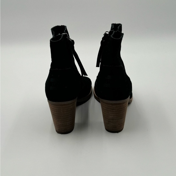 TOMS Majorca Black Suede Perforated Leaf Peep Toe Block Heel Booties Size 7.5 - Picture 5 of 14